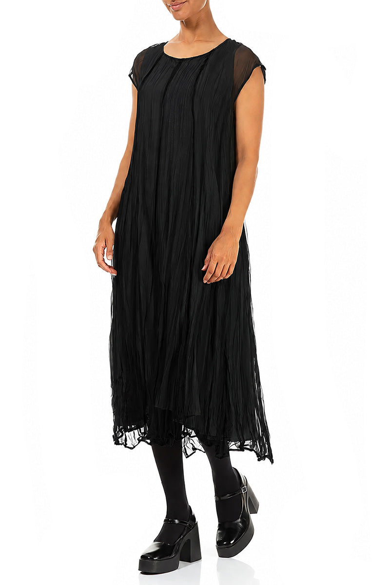 Robe en mousseline de soie froissée noire