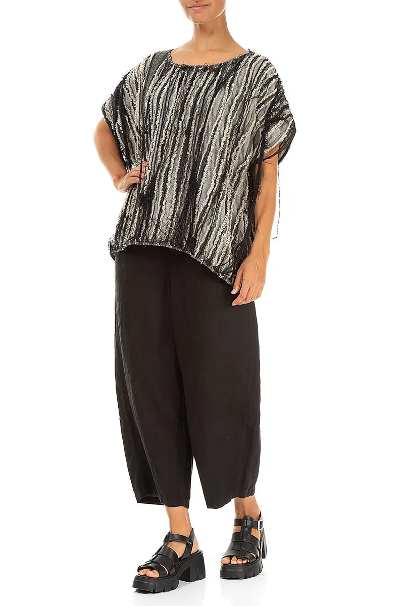 Kastige schwarze Bluse aus Leinen mit Textur