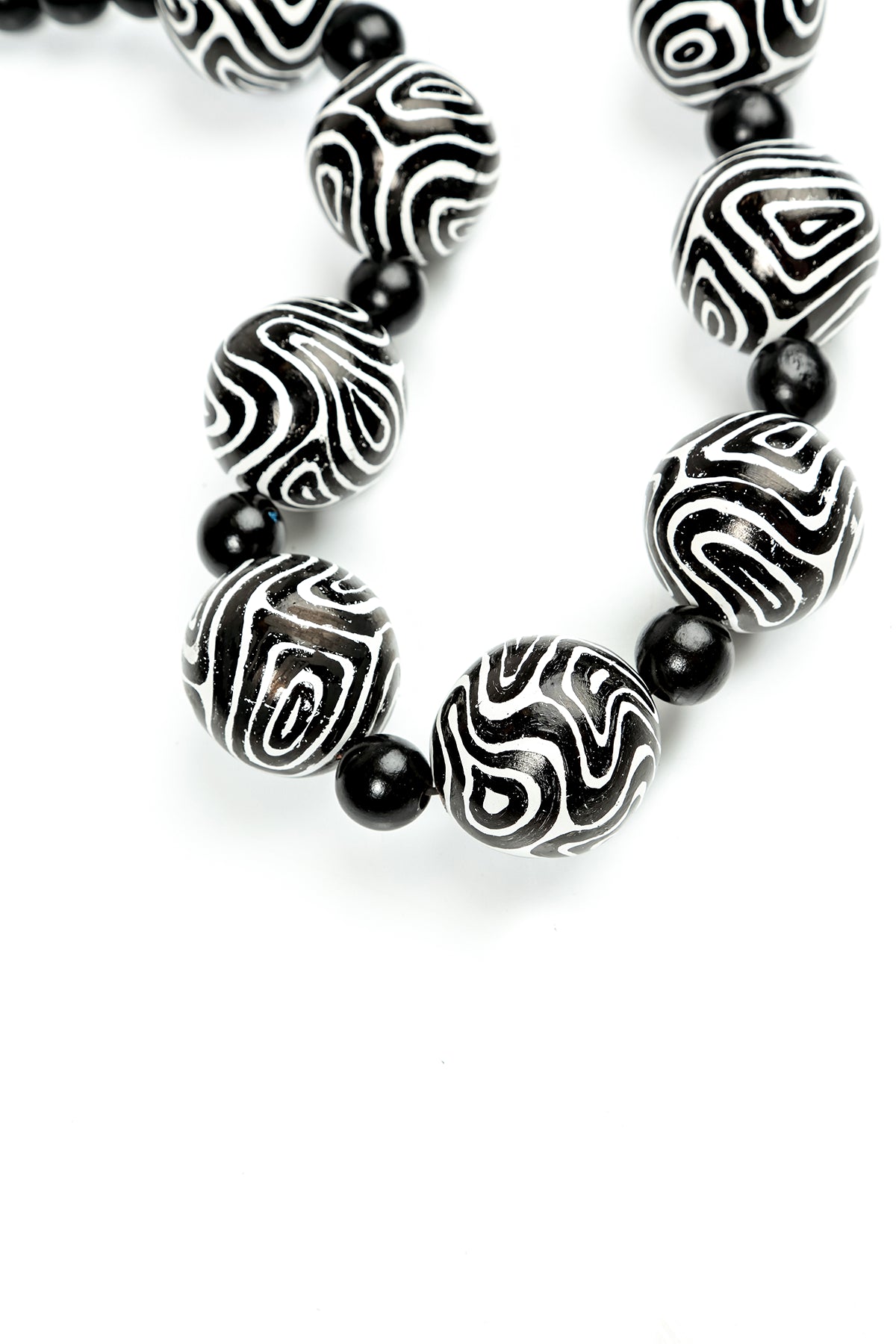 Contour Rhythm Wooden Bead Necklace 6