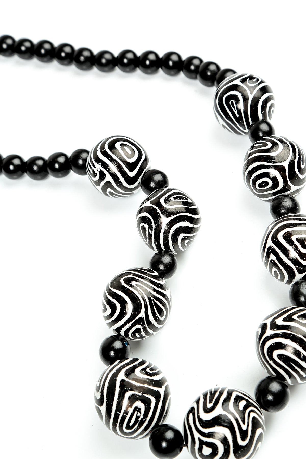 Contour Rhythm Wooden Bead Necklace 4