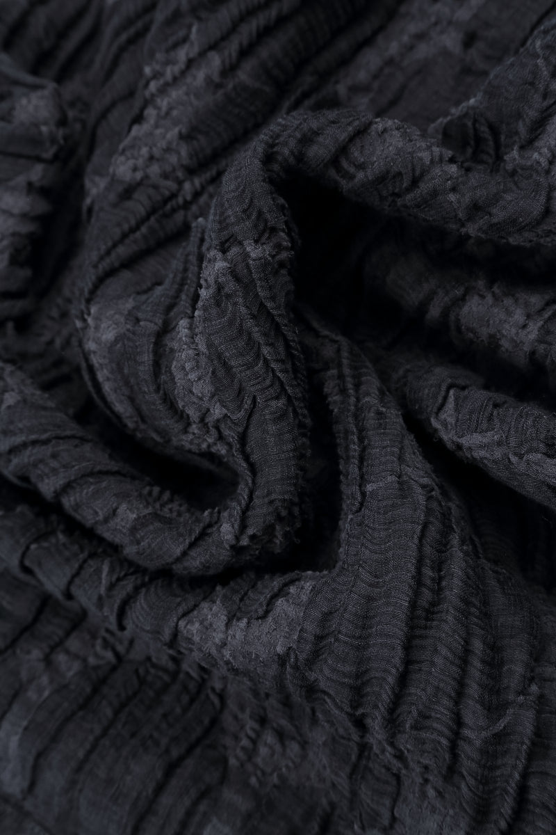 Schieferblaues Seiden-Leinenkleid mit kurzen Ärmeln und Kreismuster