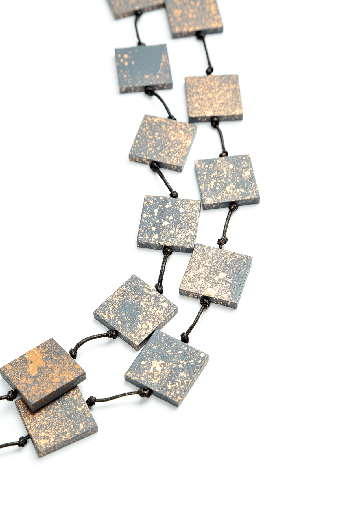 Earthline Wooden Square Necklace 2