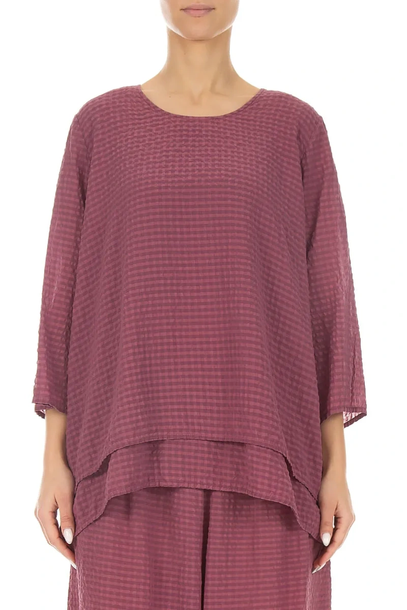 Lagenbluse aus antikrubinfarbener, strukturierter Seide mit 3/4-Ärmeln und Lagenlook