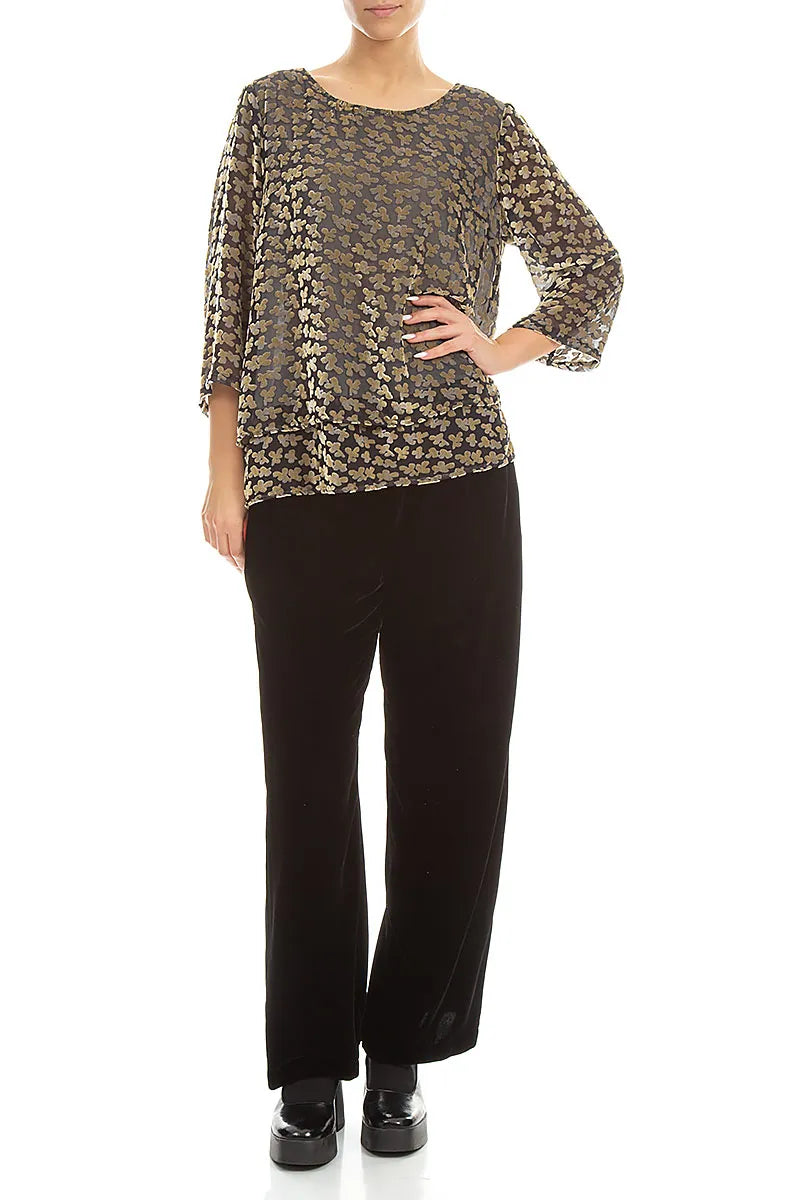 Bluse aus mehrlagigem Devoré-Seidensamt mit Blütenblattmuster in Gold