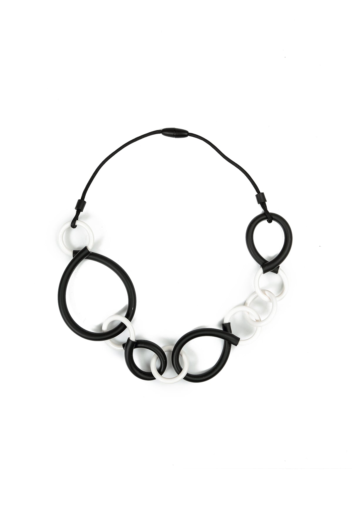 Monochrome Motion Necklace 3