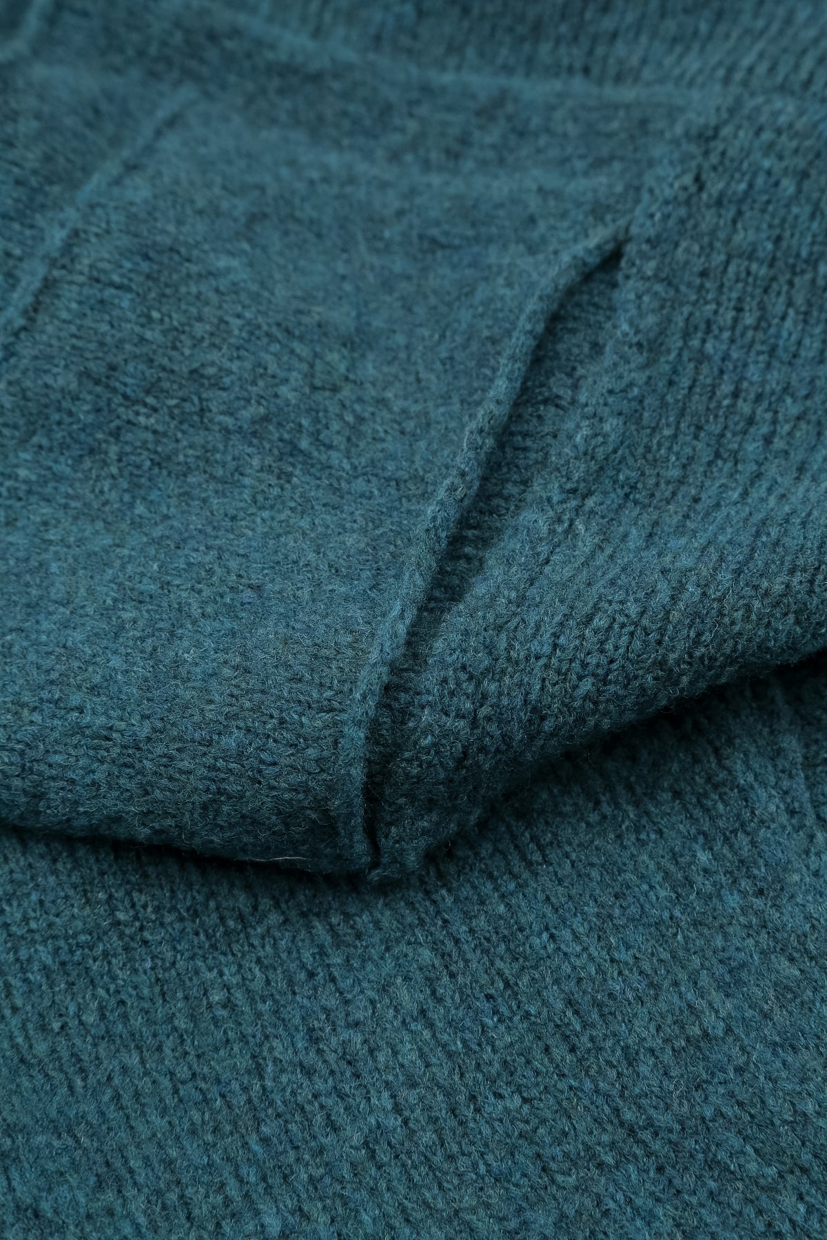 Pull en laine bleu sarcelle à col côtelé