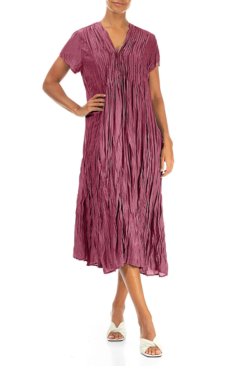 Robe romantique en pure soie froissée, ornée de rubis anciens