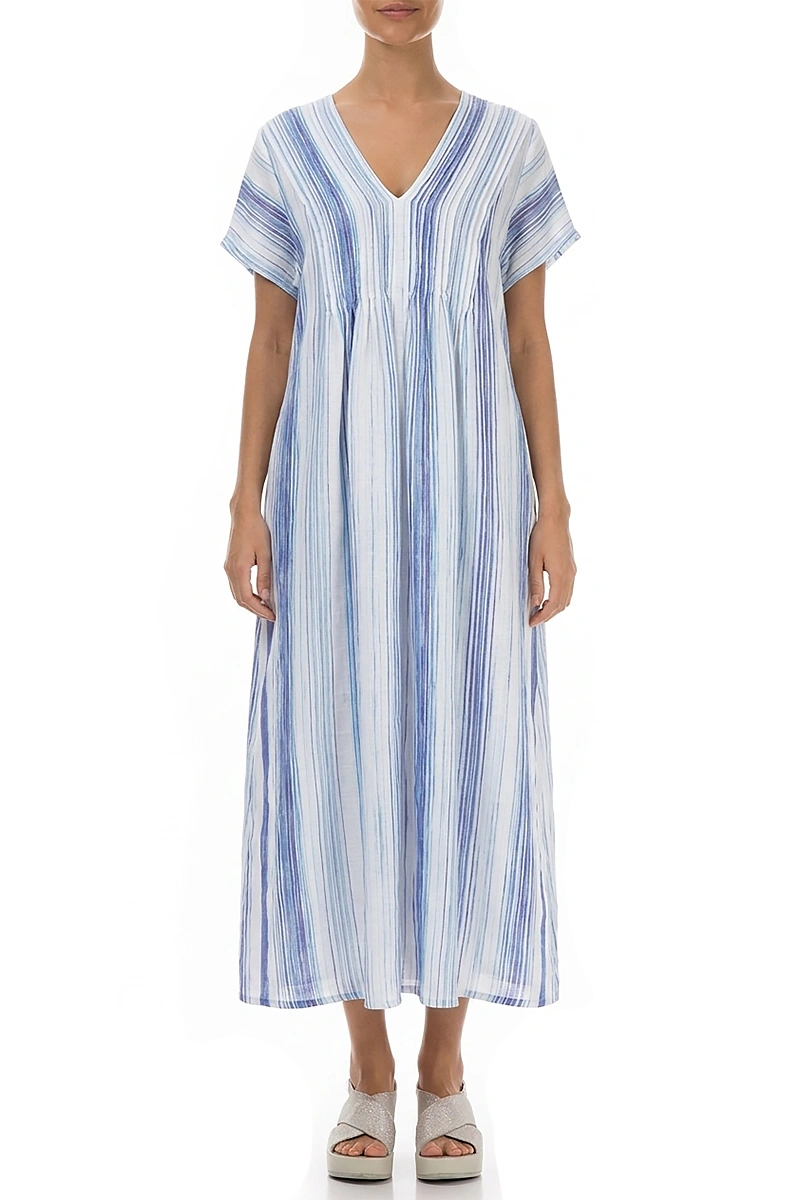 Romantisches blaues Leinenkleid mit Waschstreifen