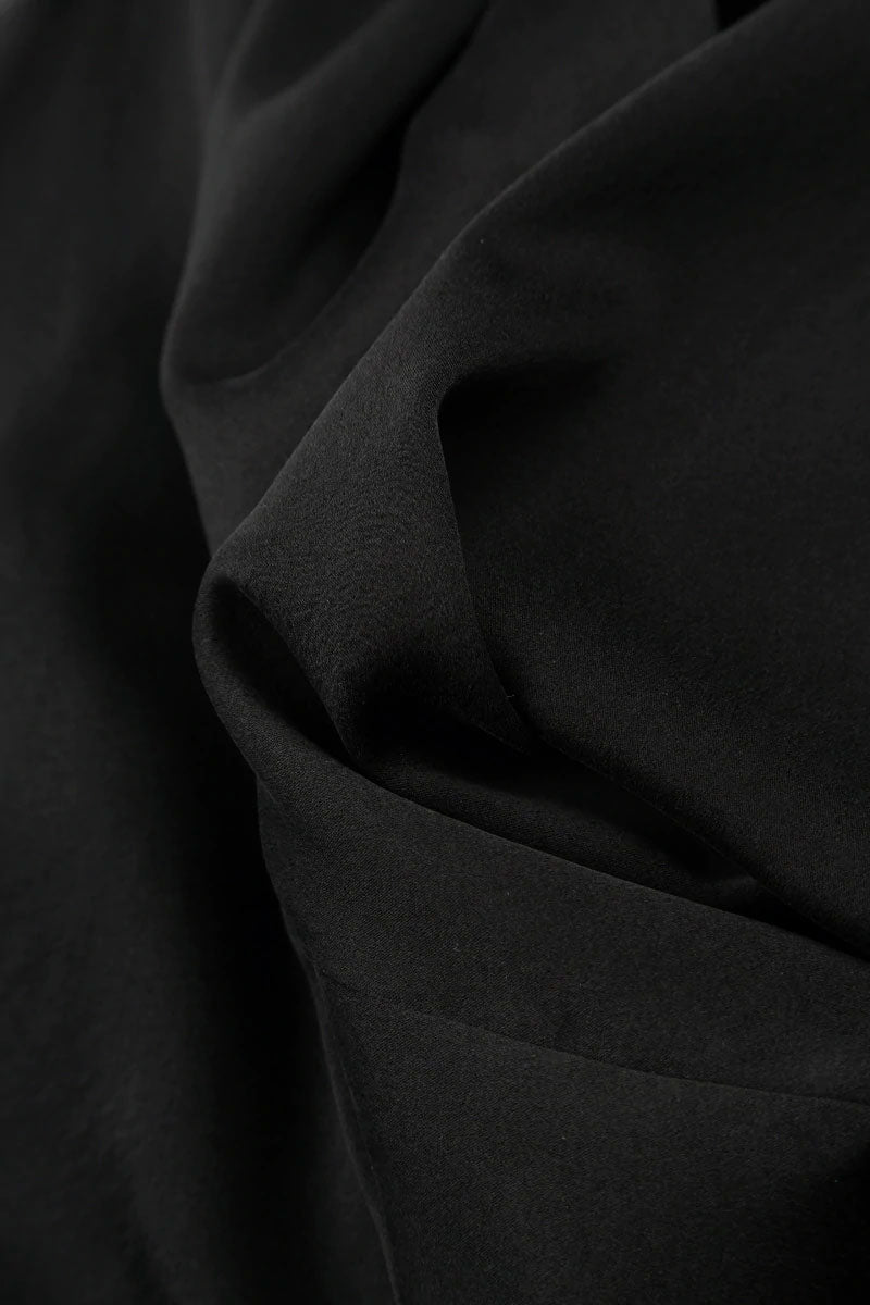 Robe romantique en soie et Bambou noirs, à plis piqués