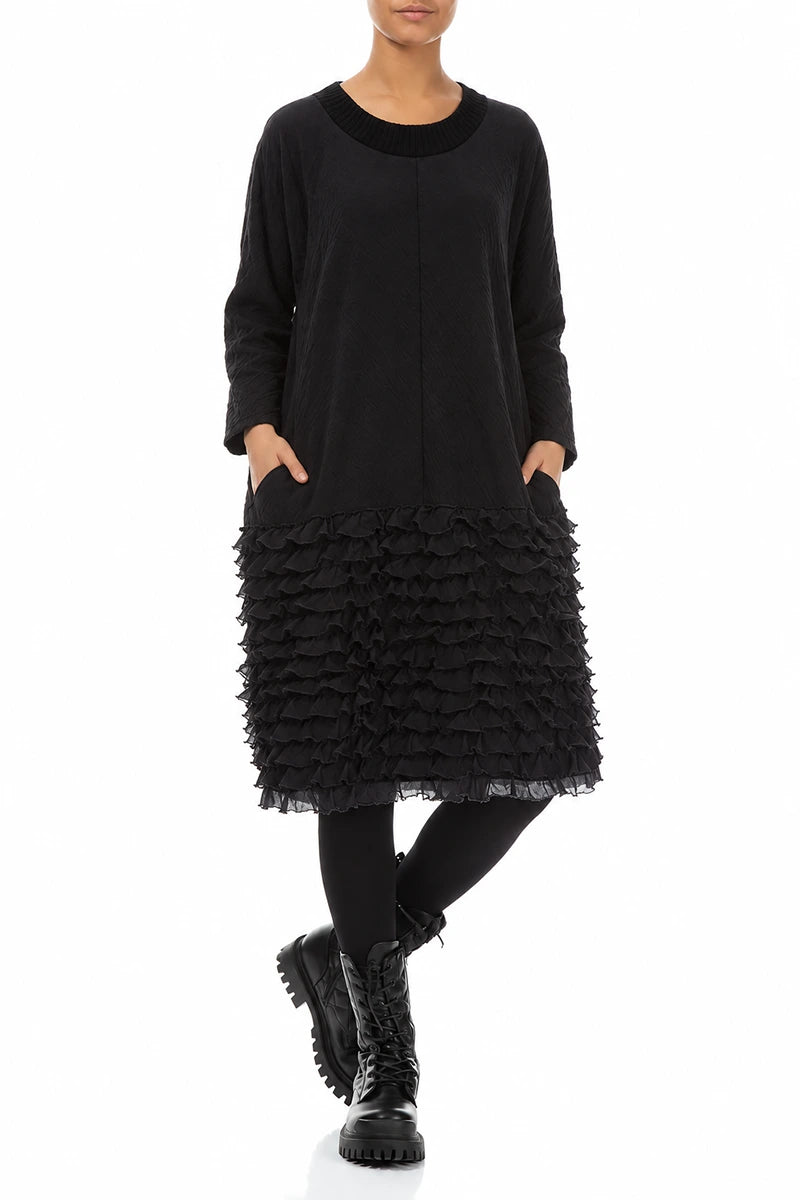 Gewelltes Baumwollkleid in Grau mit Rüschen