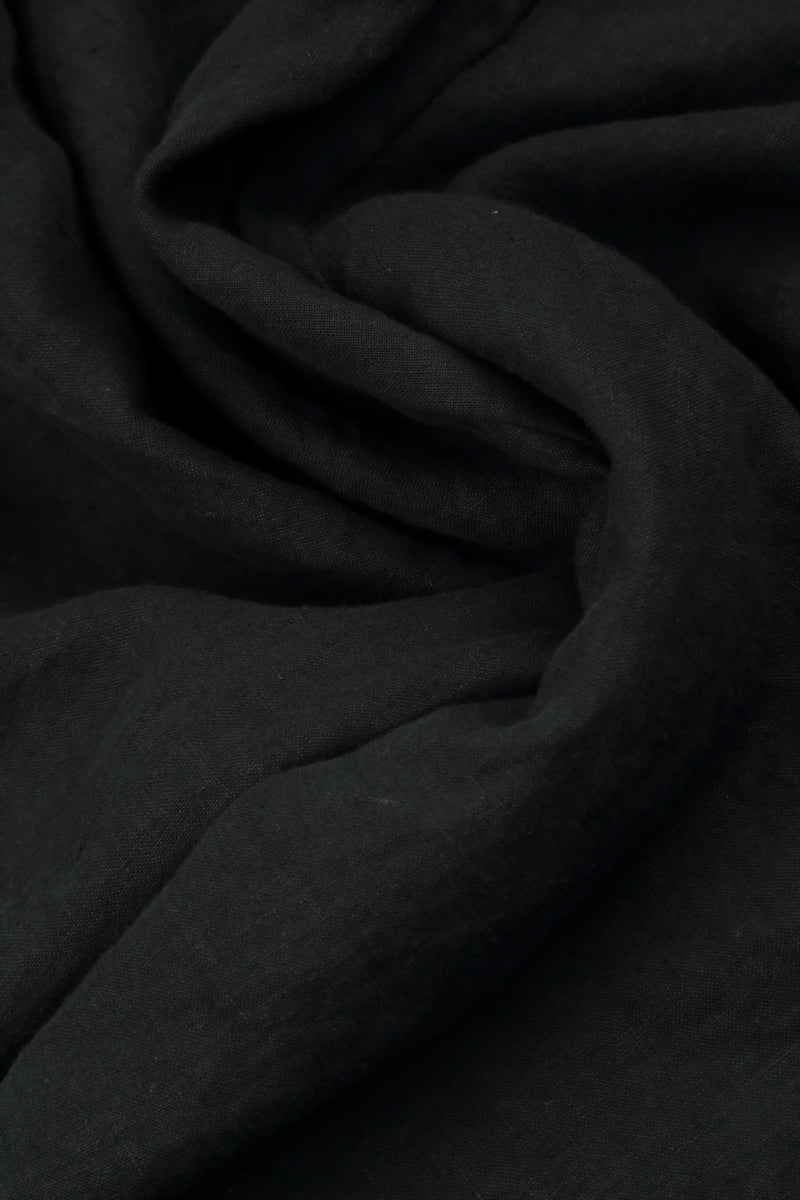 Ärmelloses schwarzes Leinenkleid in A-Linie