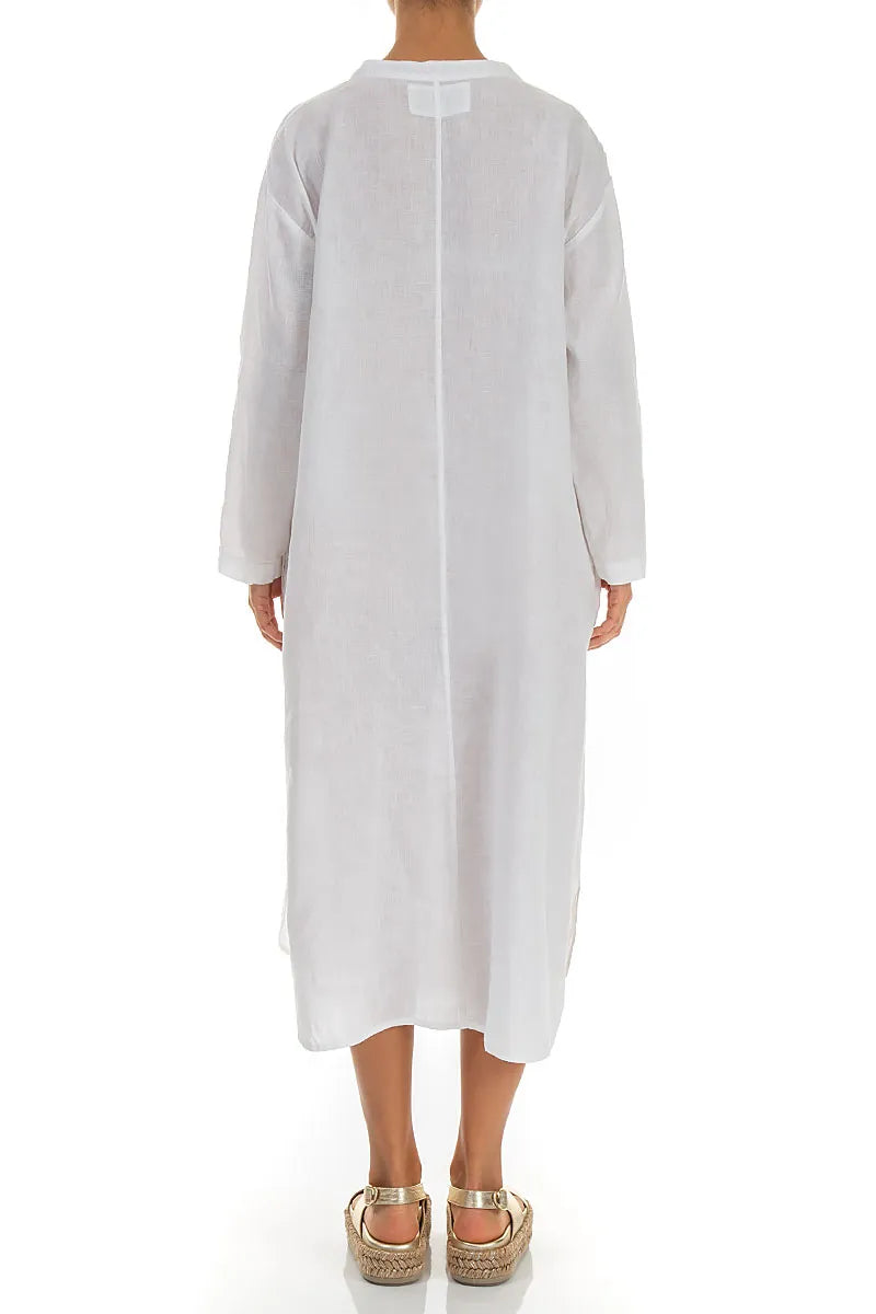 Weißes Leinenkleid