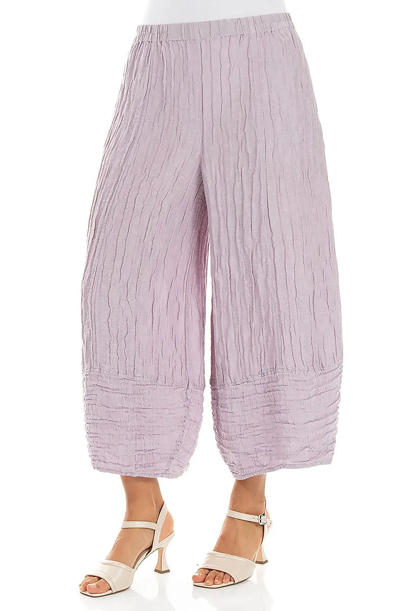 Pantalon large raccourci en soie et lin froissés lilas
