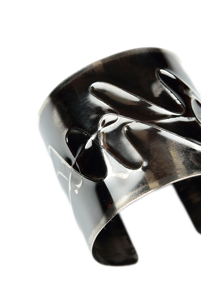 Curves Metal Cuff Bracelet 4