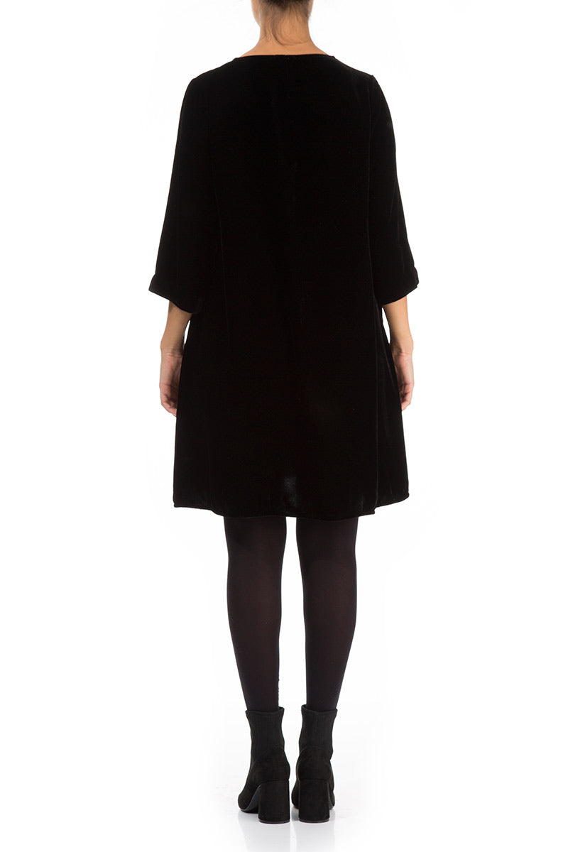 Elegant Black Silk Velvet Dress 2