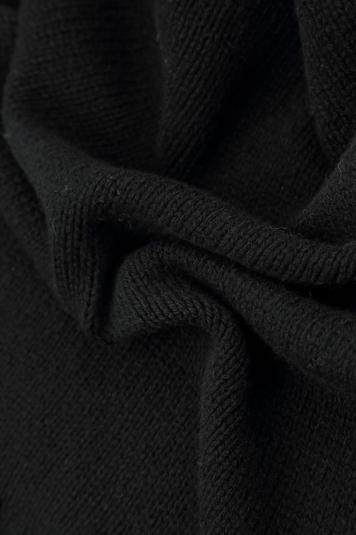 Front Pockets Black Cashmere Sweater 5