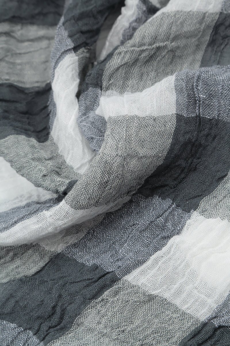 Robe-veste en gaze de lin blanc à grands carreaux