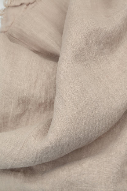 Beigefarbener Leinen-Gaze-Schal