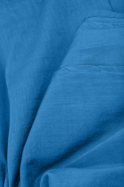 Haut caraco en soie et coton bleu cobalt