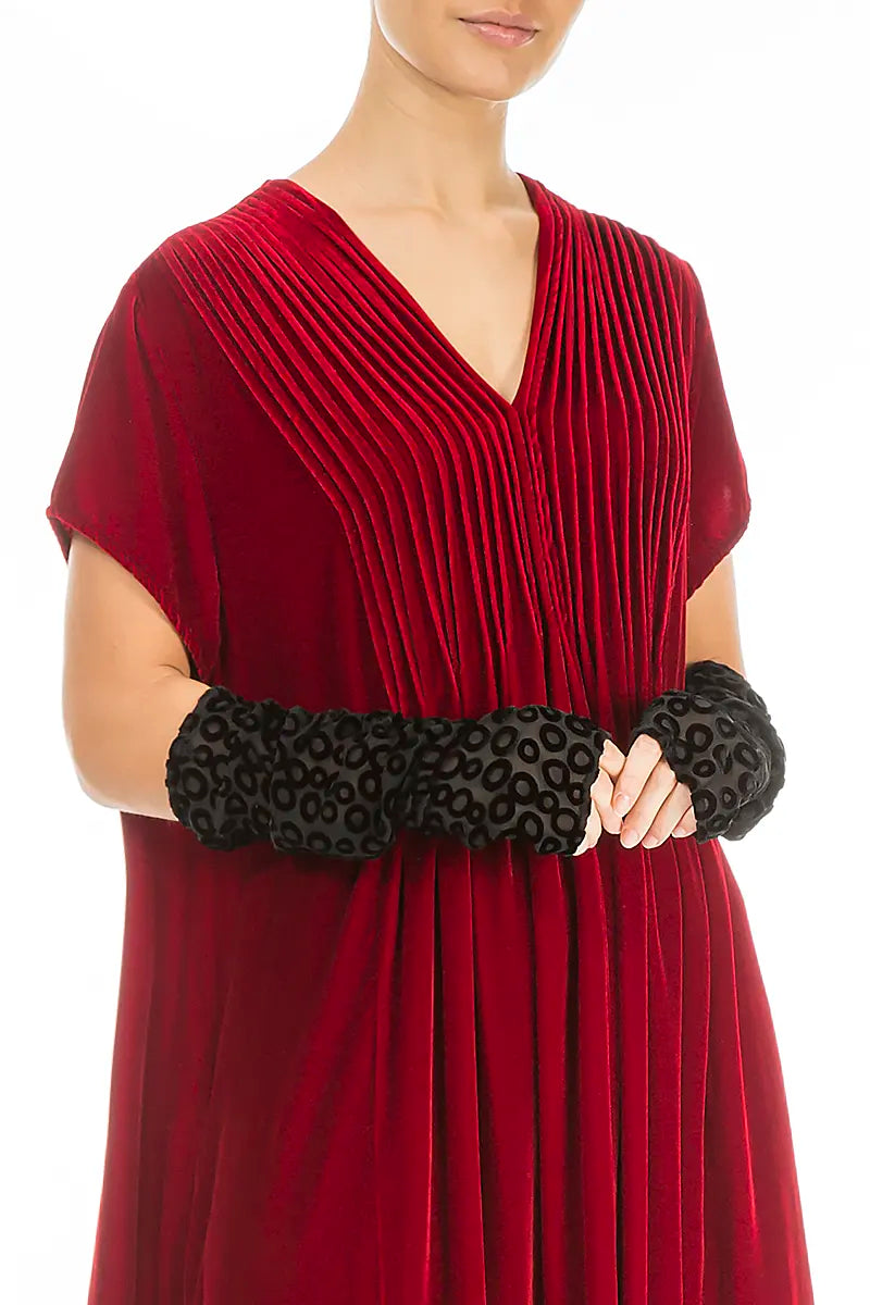 Devoré Ring Black Silk Velvet Wristlets 3