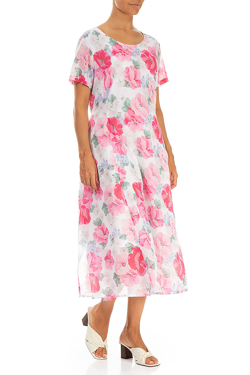 floaty cotton dress Summer Mood At last, it's time for floaty cotton dresses, oversized straw hats, and easy summer sandals. A little breeze, a little sunshine, and nowhere to rush Hello, Summer. #femkit #