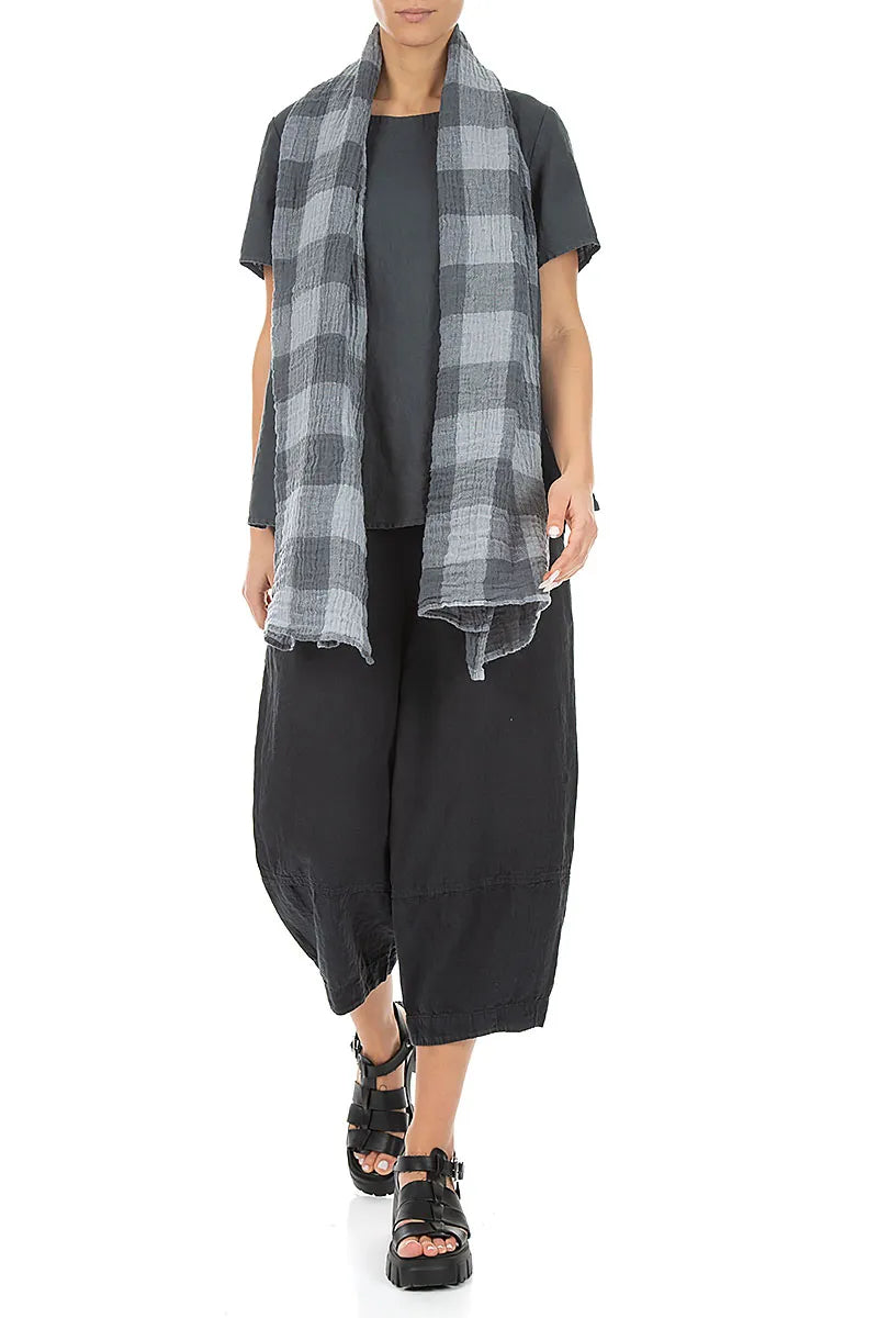 Écharpe en gaze de lin gris argenté à grands carreaux