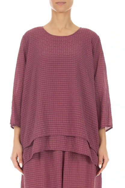 Lagenbluse aus antikrubinfarbener, strukturierter Seide mit 3/4-Ärmeln und Lagenlook