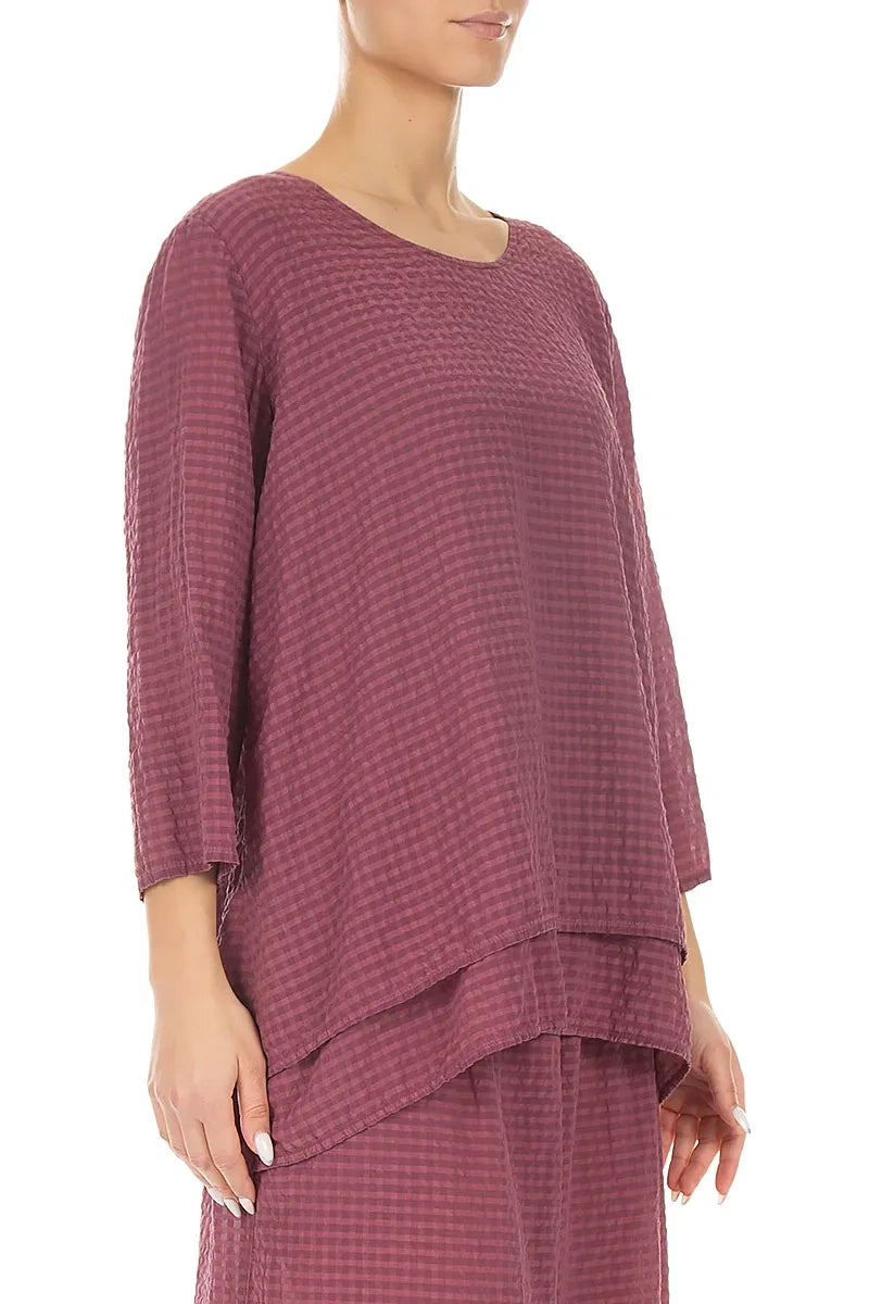 Lagenbluse aus antikrubinfarbener, strukturierter Seide mit 3/4-Ärmeln und Lagenlook
