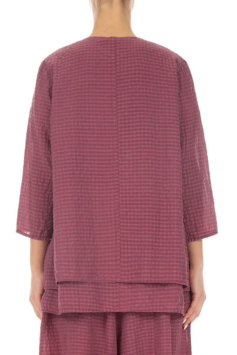 Lagenbluse aus antikrubinfarbener, strukturierter Seide mit 3/4-Ärmeln und Lagenlook