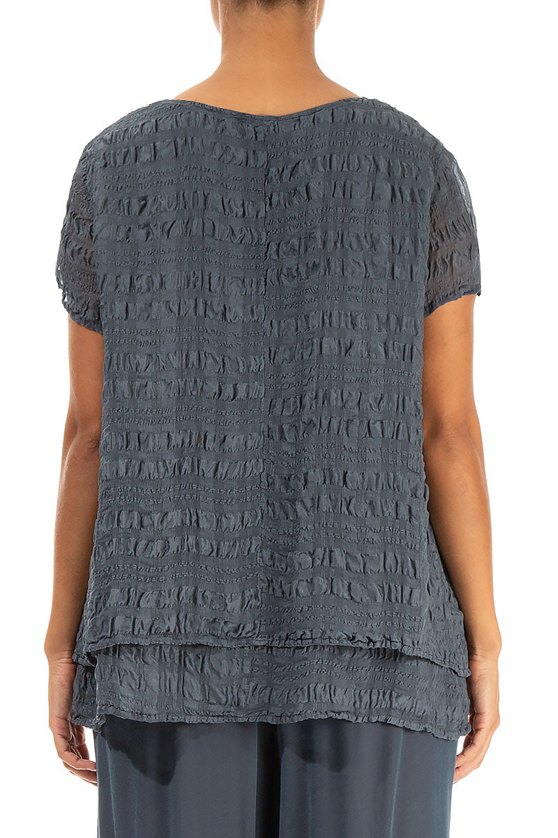 Mehrlagige Bluse aus heller Seide in Graphit