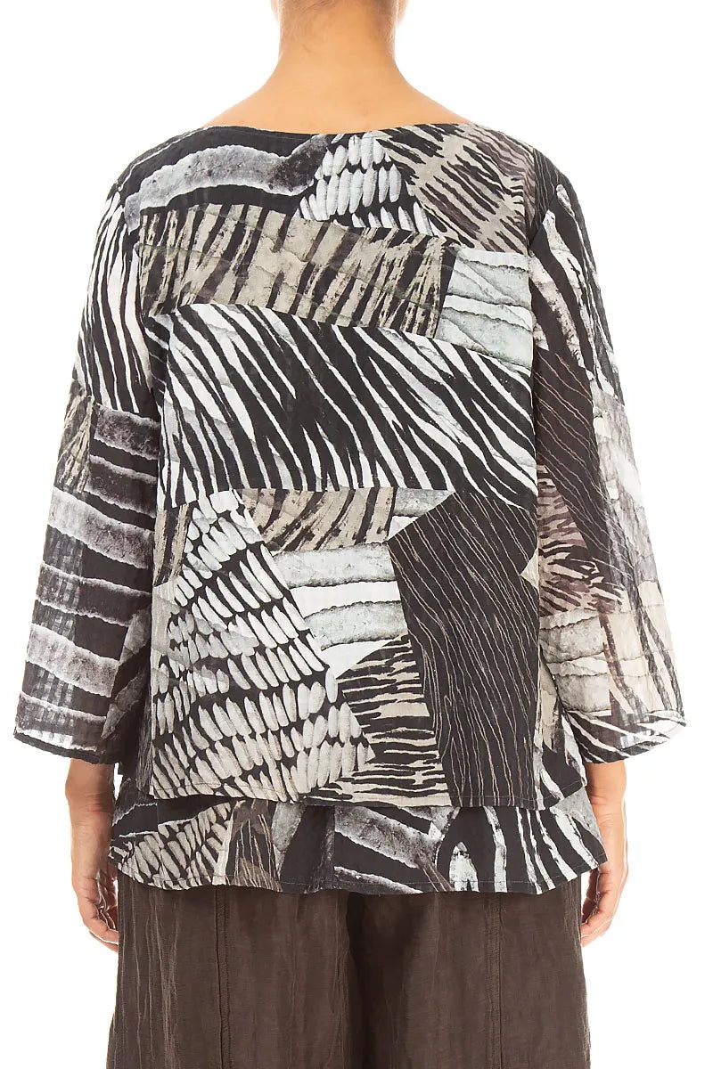 Strukturierte Bluse aus Wild Ink-Seide mit mehreren Lagen
