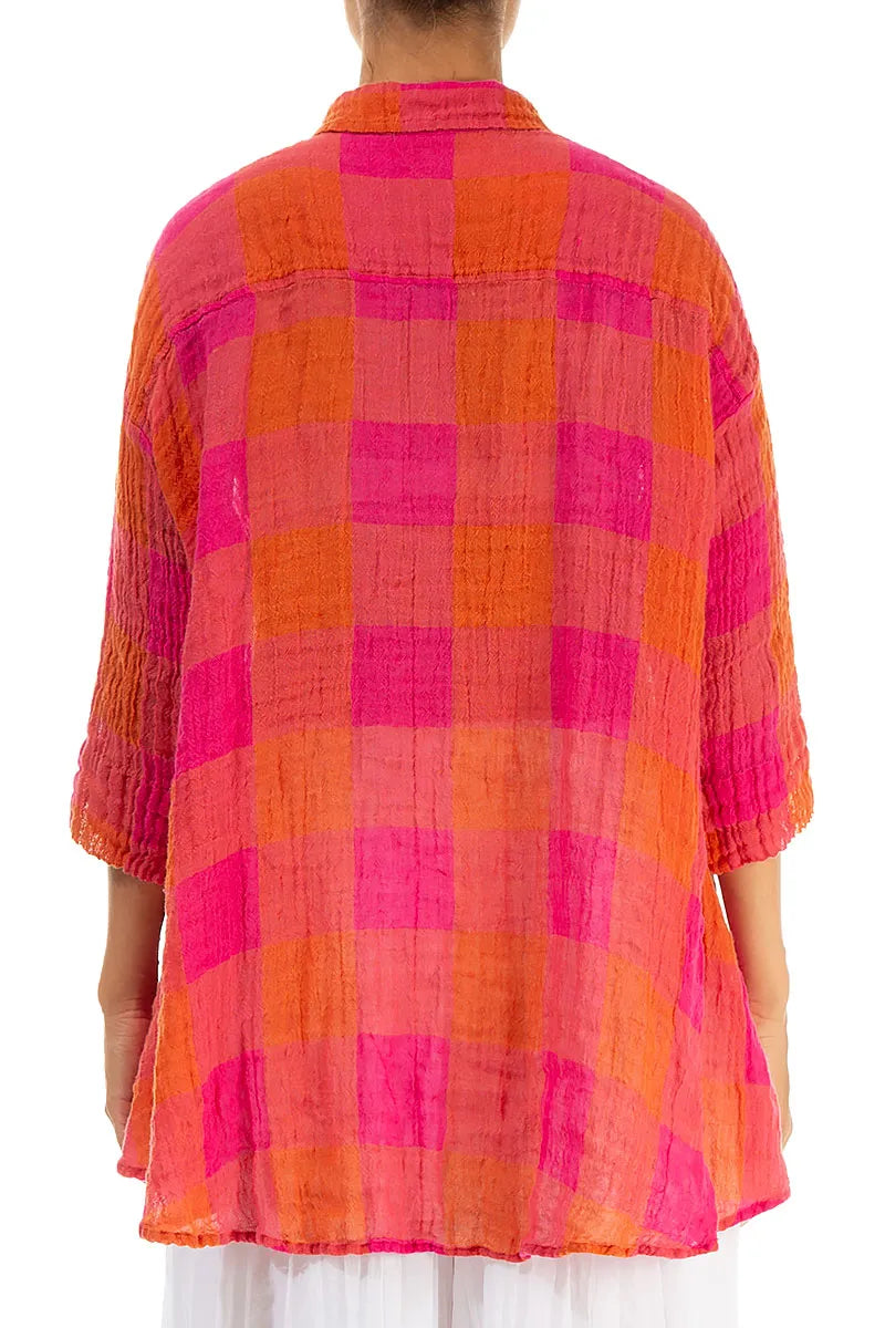 Chemise ample en gaze de lin à grands carreaux rose orange
