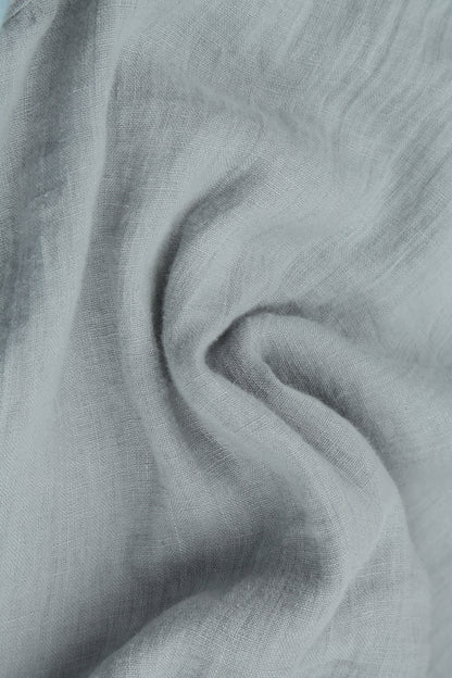 Maxikleid aus silbergrauem Leinen-Gaze