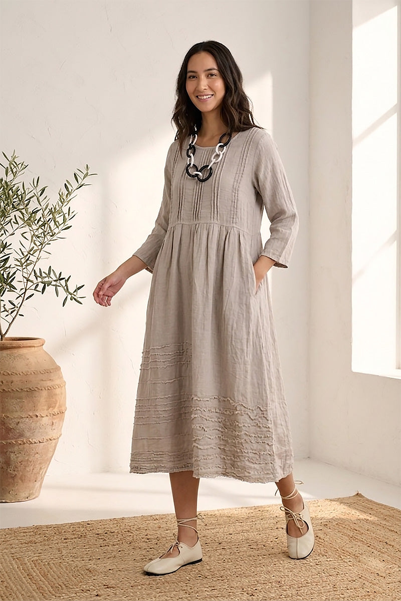 Monochrome Motion Necklace