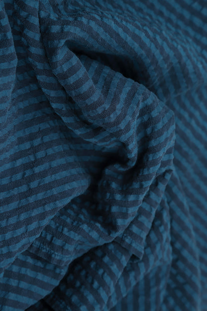Marineblauer Schal aus Seide mit Struktur