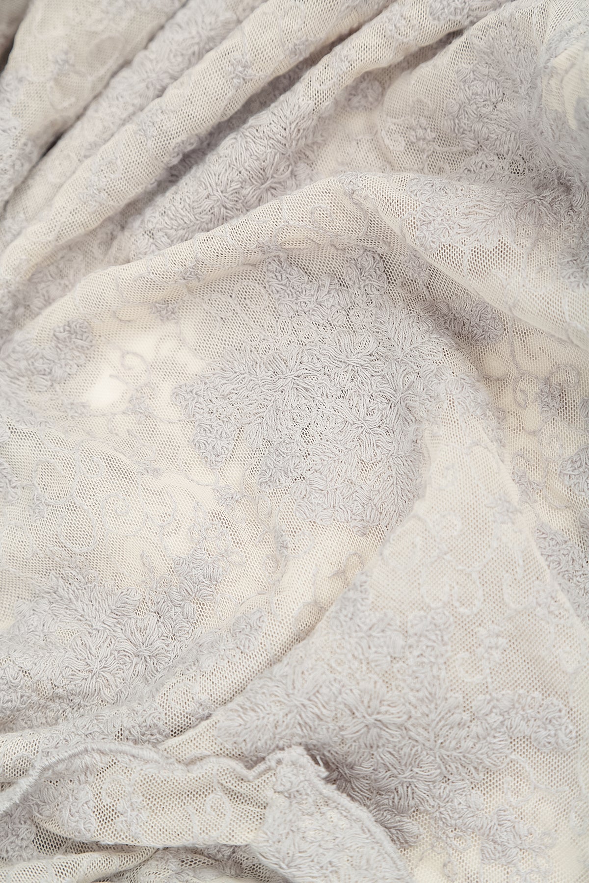 Bluse aus Baumwollspitze mit Blumenmuster in Perlgrau