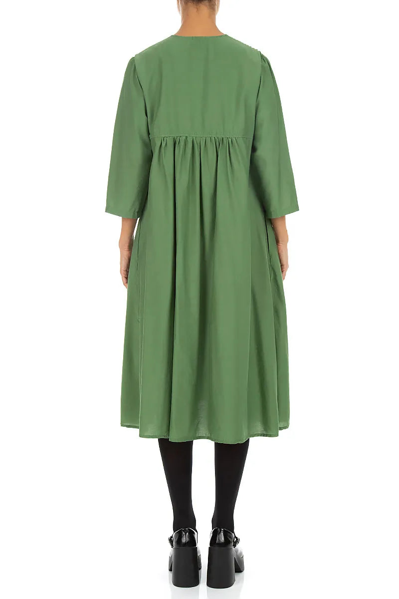 Robe romantique à plis nervurés en soie et Bambou vert trèfle