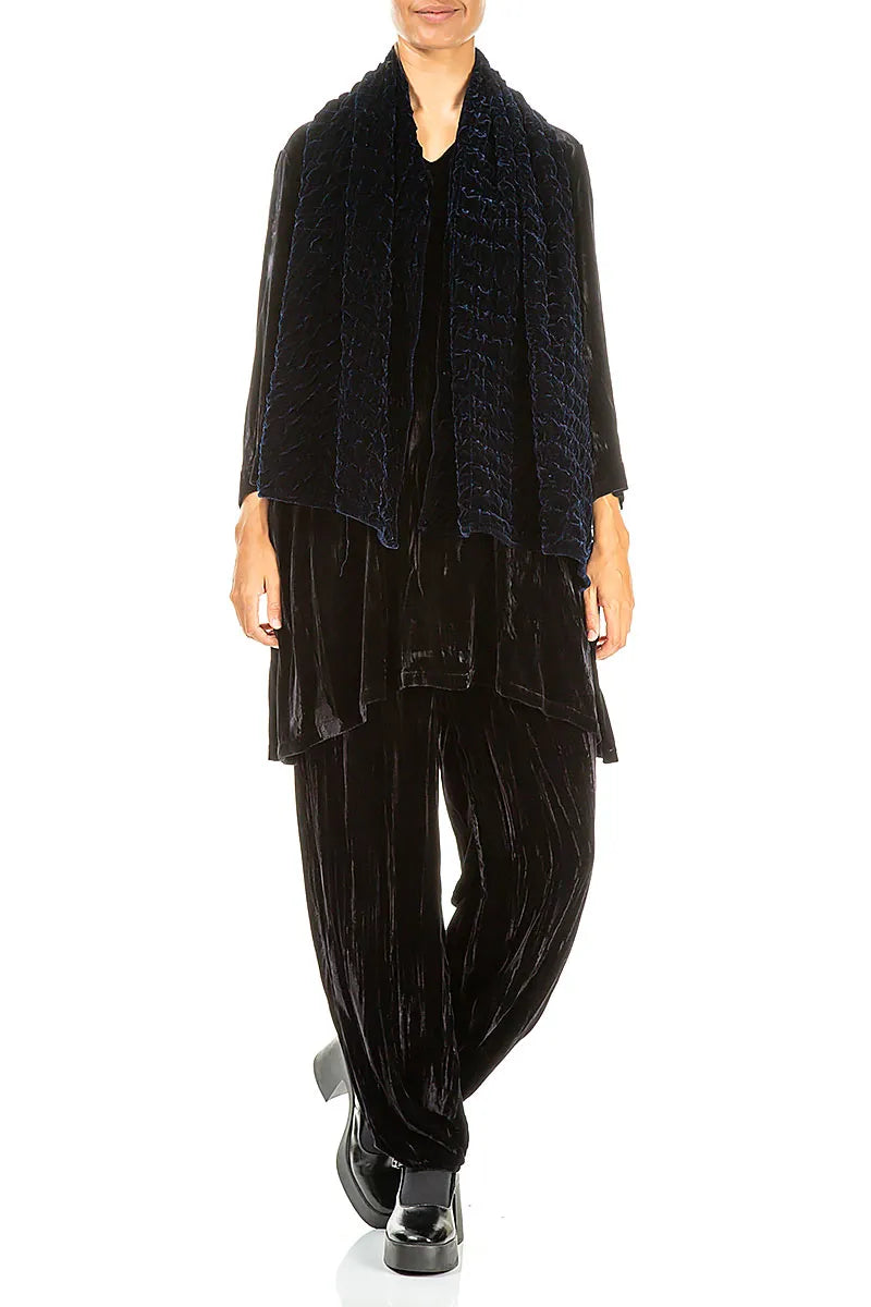 Königsblauer plissierter Seidensamtschal