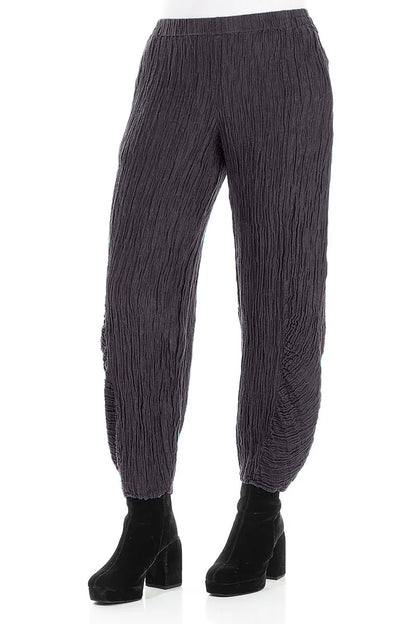 Pantalon en soie froissée bleu graphite à ourlet froncé