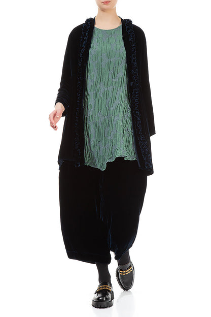 Rüschenjacke aus marineblauem Seidensamt