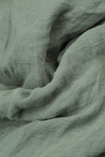 Salbeifarbener Leinen-Gaze-Schal