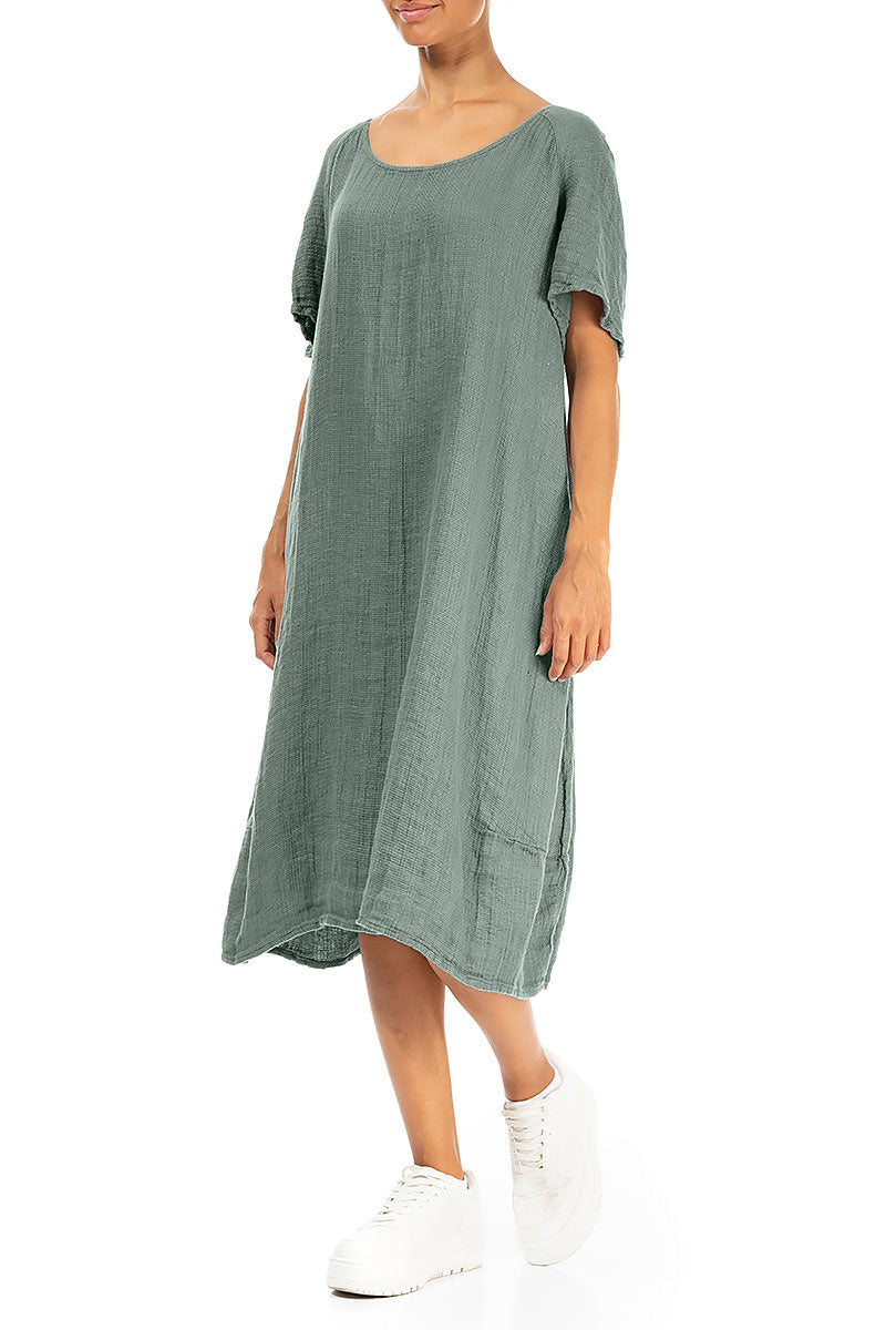 Salbeigrünes strukturiertes Leinenkleid