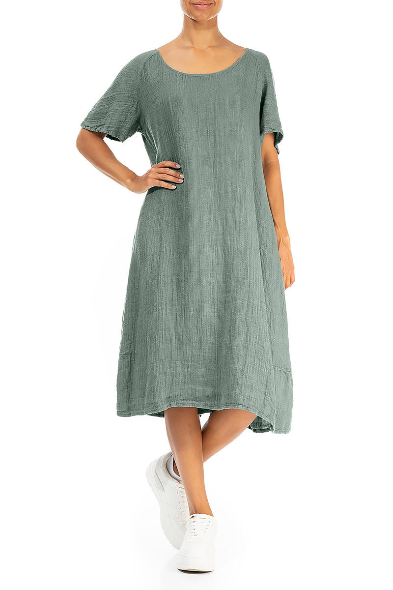 Salbeigrünes strukturiertes Leinenkleid