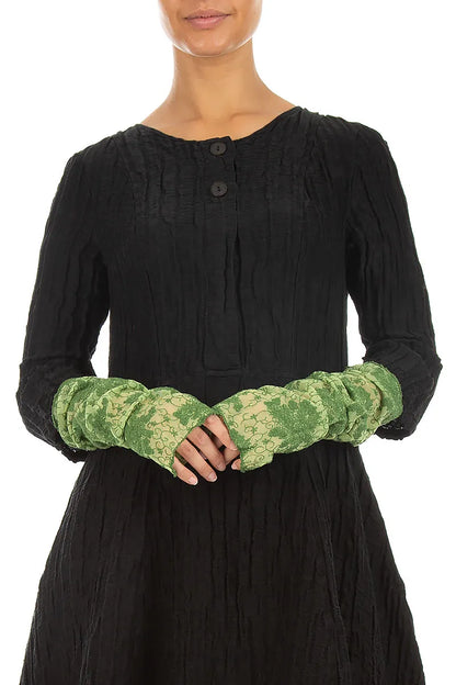 Shamrock Green Floral Cotton Lace Wristlets 1