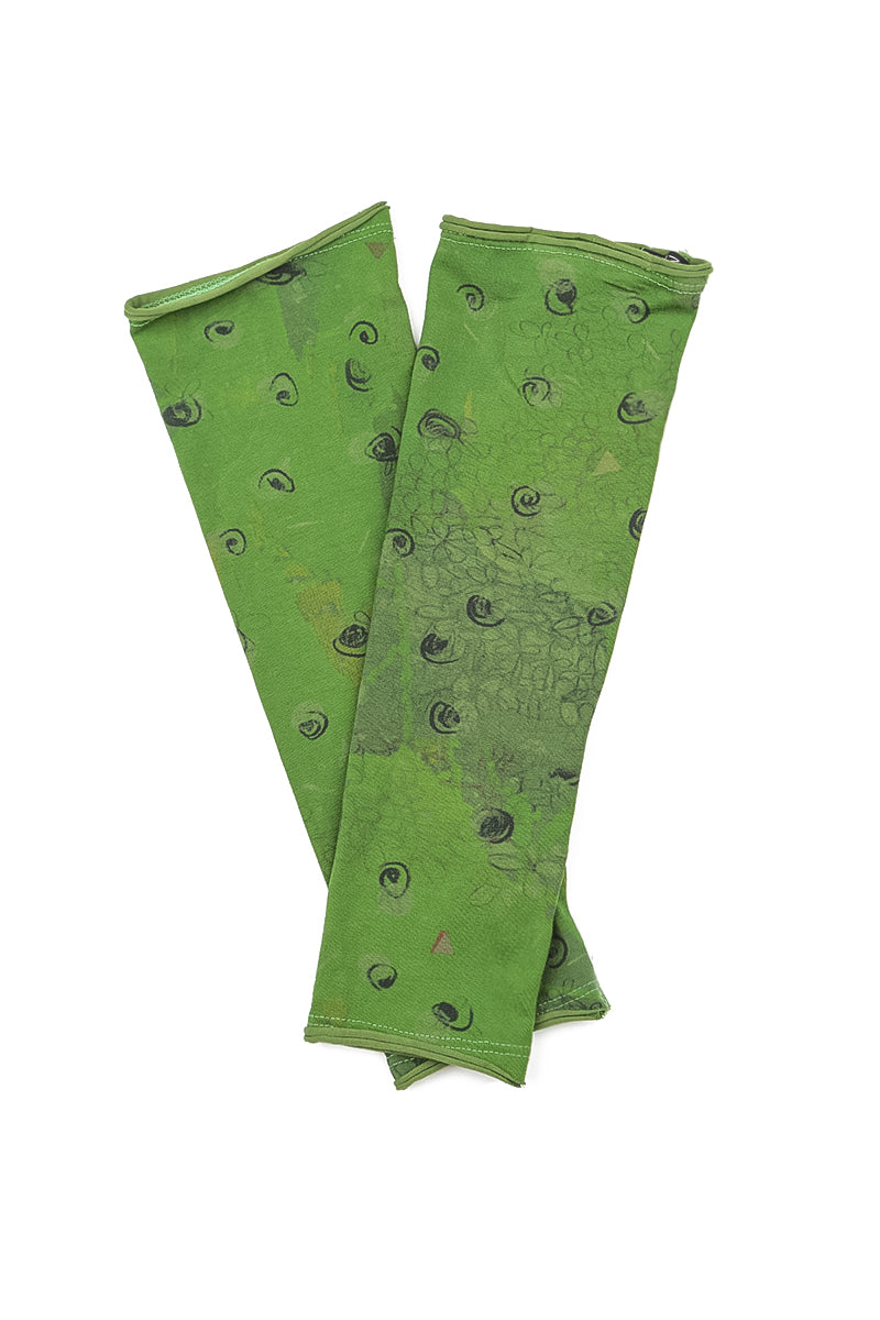Shamrock Green Meadow Cotton Wristlets