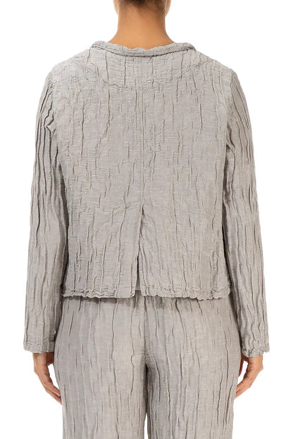 Kurze, knitterbeige Seidenjacke