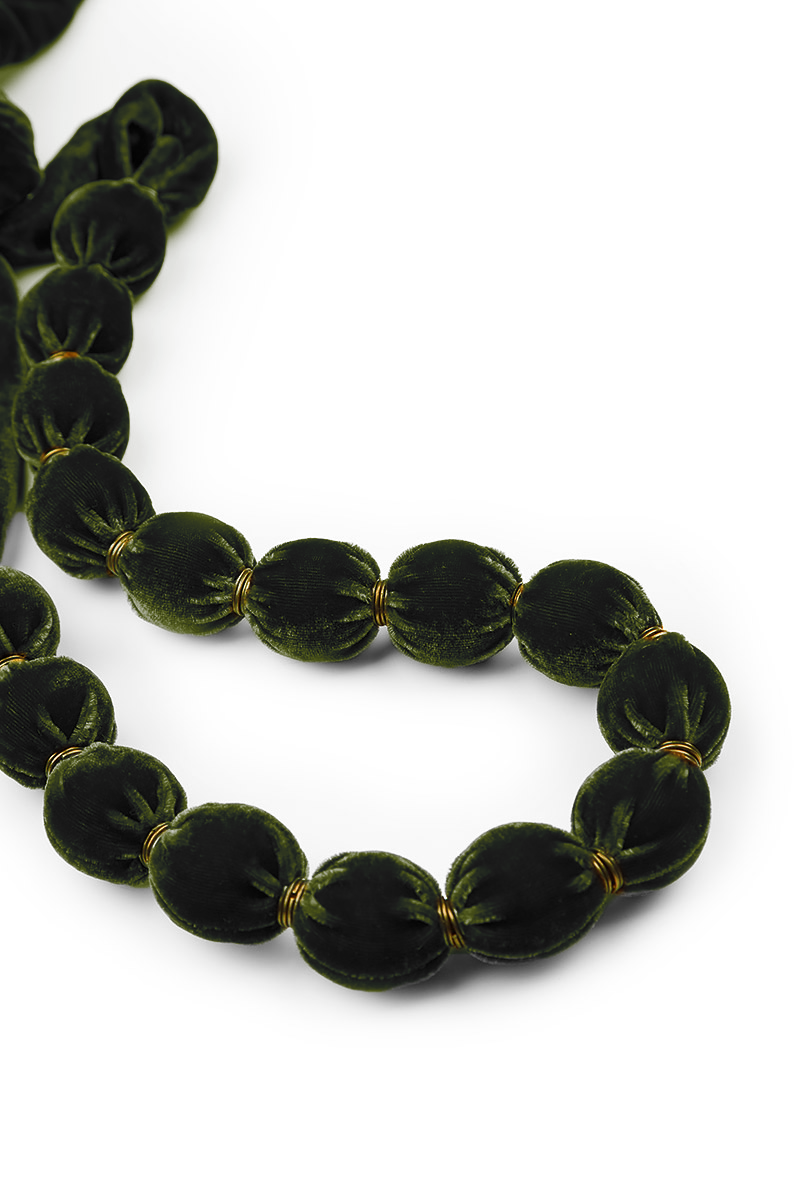 Short Pine Green Silk Velvet Bead Necklace