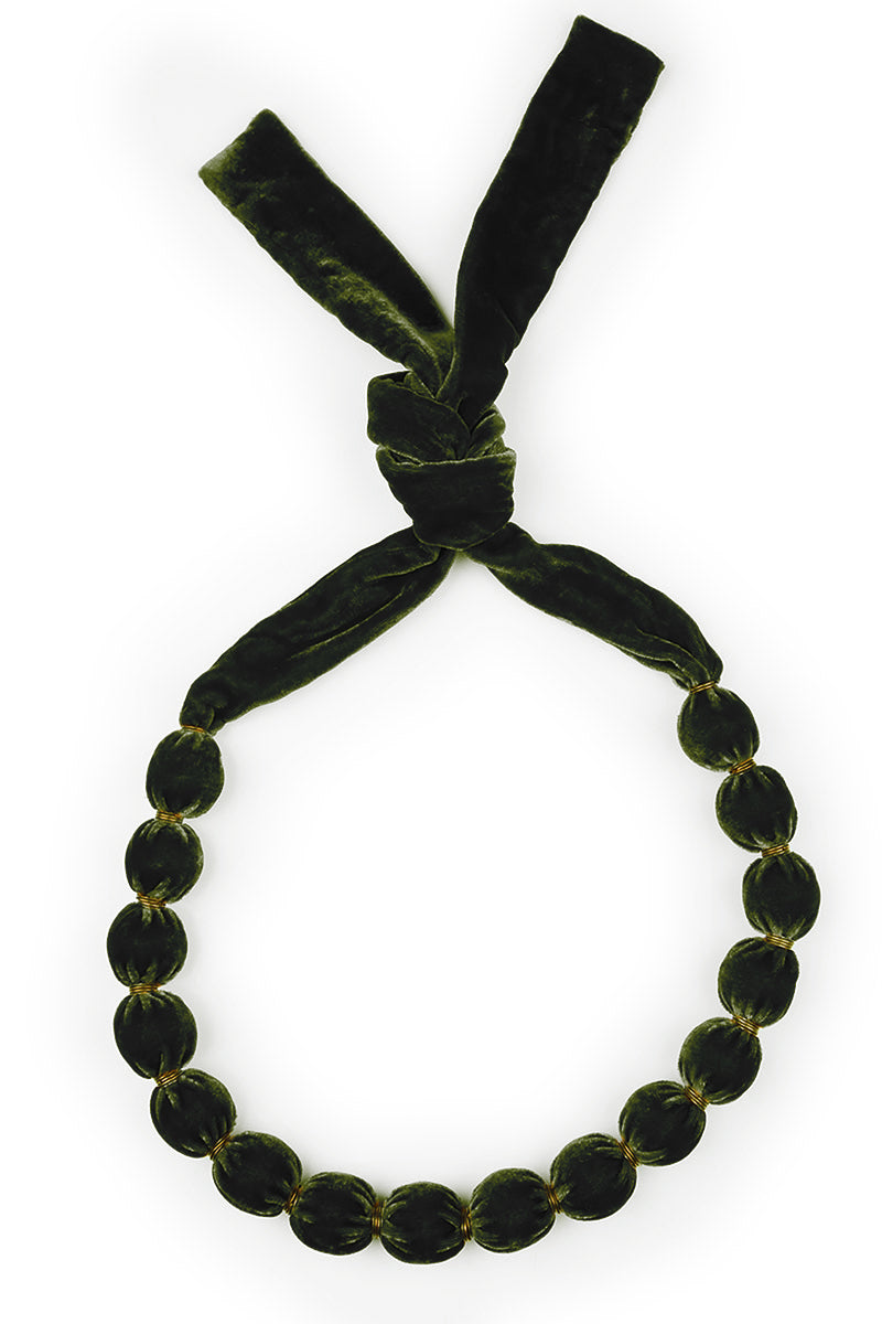 Short Pine Green Silk Velvet Bead Necklace