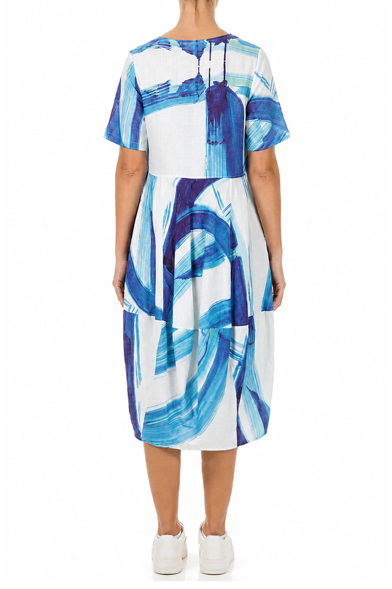 Robe en lin à manches courtes, coupe ballon, motif coups de pinceau bleus