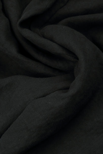 Ärmelloses schwarzes Leinenkleid in A-Linie